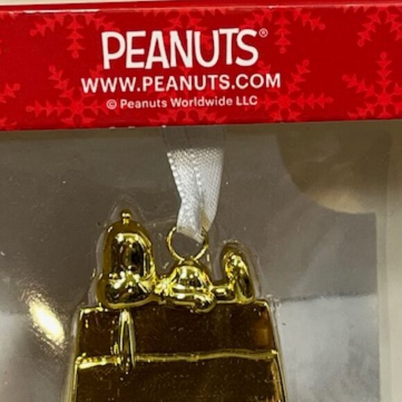 Peanuts Snoopy On Top of Doghouse Gold Christmas Tree Ornament 1.5"x2.5" NEW - Picture 9 of 9